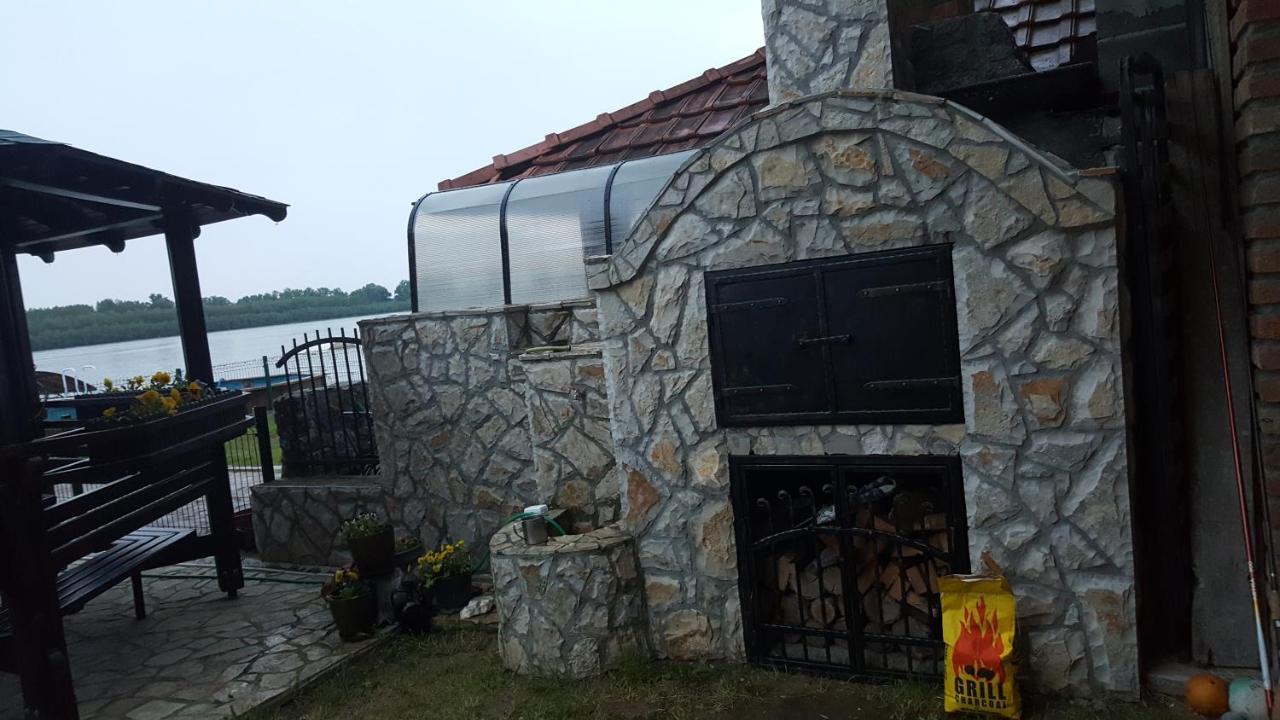 San Na Vodi Villa Semendria Exterior foto
