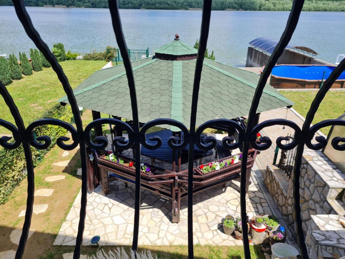 San Na Vodi Villa Semendria Exterior foto